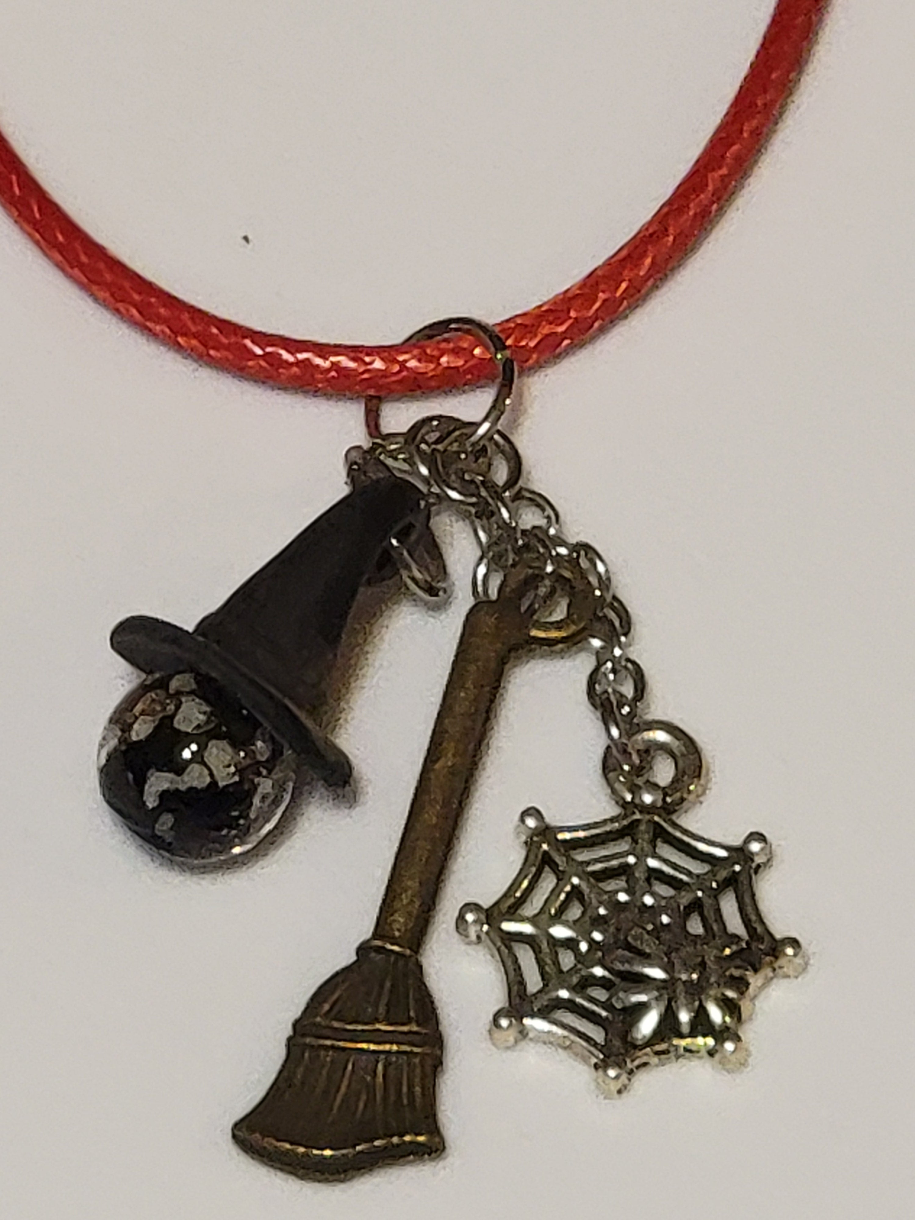Witch Hat Necklaces - Glow In The Dark Glass