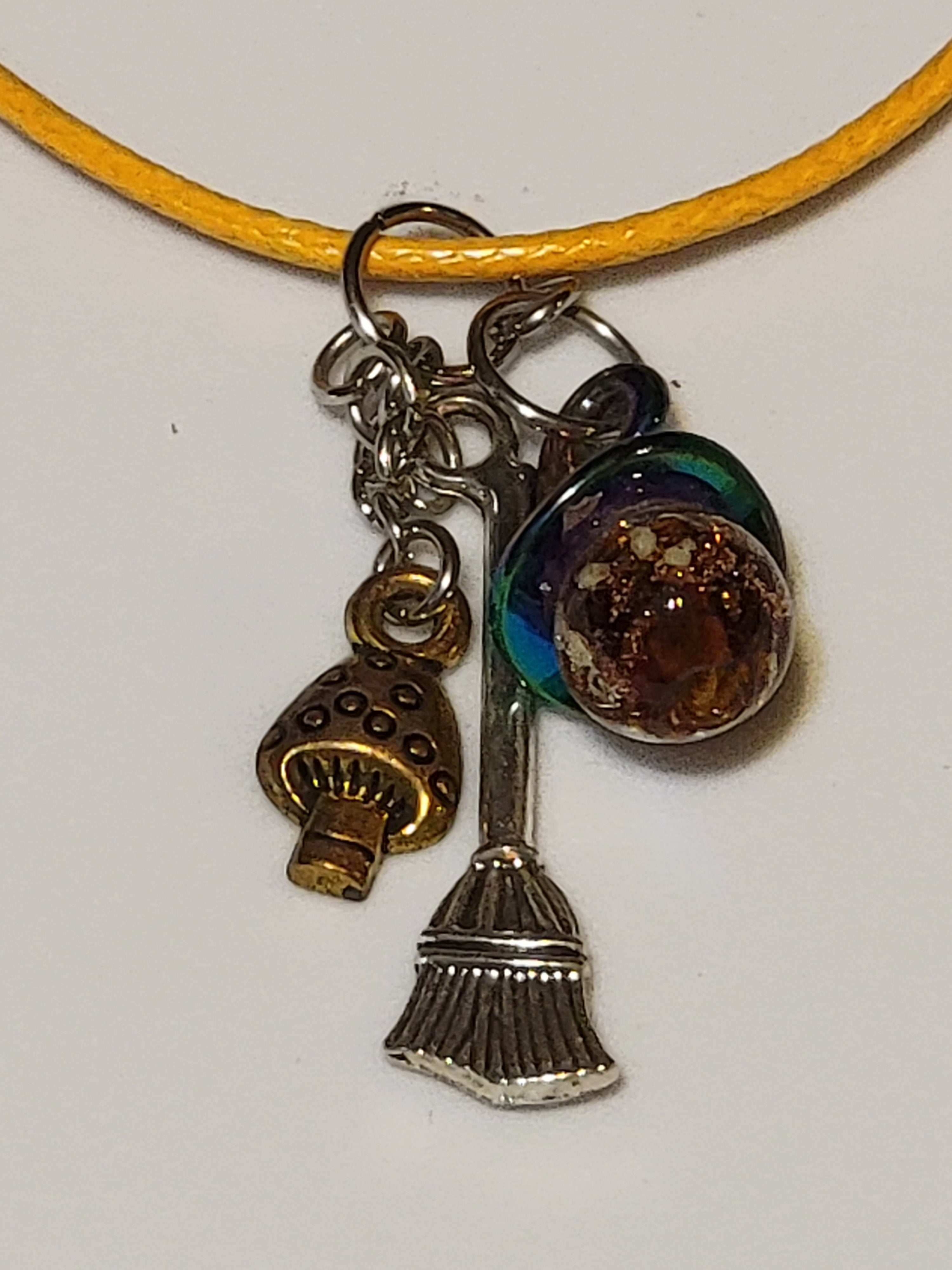 Witch Hat Necklaces - Glow In The Dark Glass
