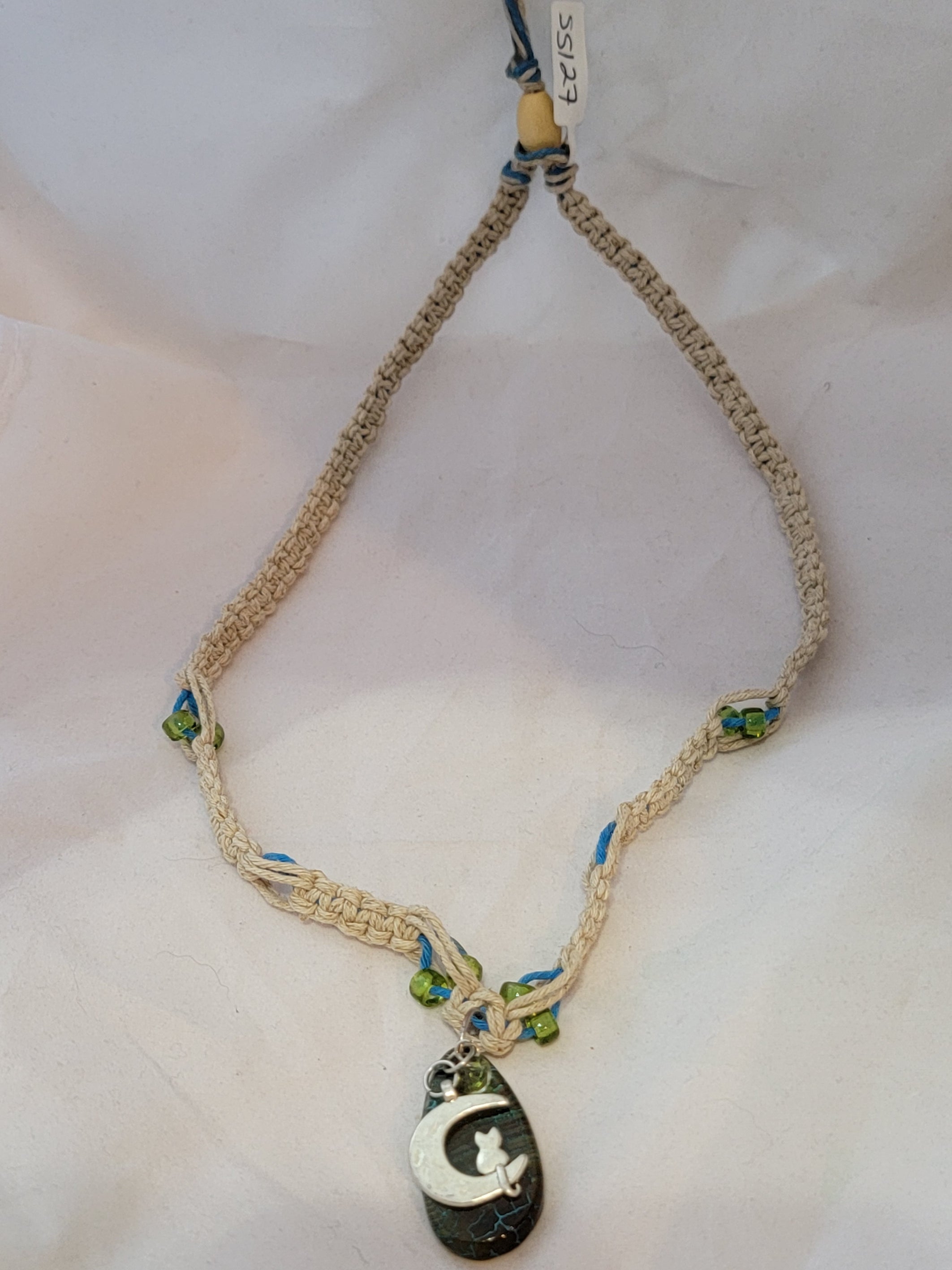 Green Blue Crackle Agate Silver Cat on Moon Green Crystal Necklace