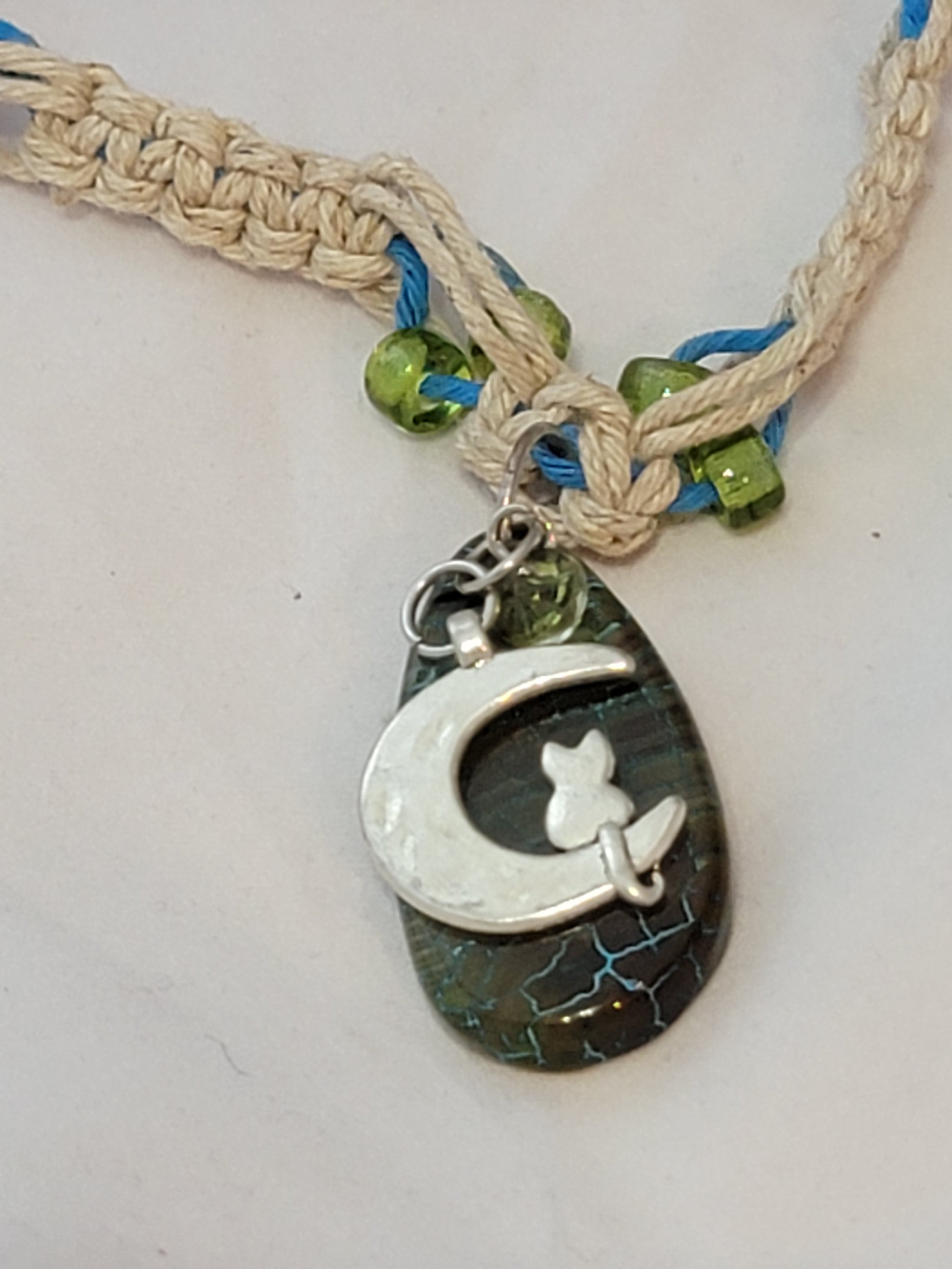 Green Blue Crackle Agate Silver Cat on Moon Green Crystal Necklace