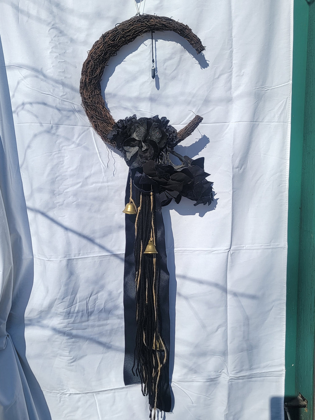 Witch Bells - Large Moon Grapevine